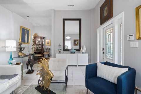 House in Miami, Florida 4 bedrooms, 172.52 sq.m. № 1874544 - photo 6