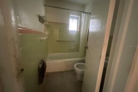 House in Tampa, Florida 3 bedrooms, 177.26 sq.m. № 1736966 - photo 29
