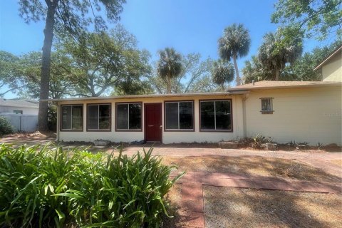 House in Tampa, Florida 3 bedrooms, 177.26 sq.m. № 1736966 - photo 21