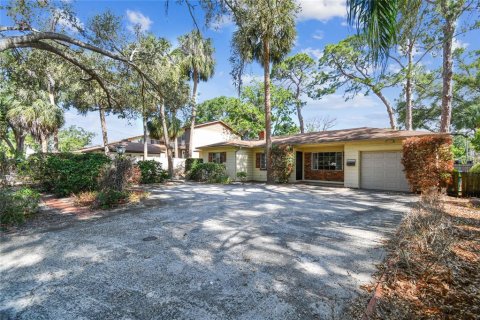 House in Tampa, Florida 3 bedrooms, 177.26 sq.m. № 1736966 - photo 18