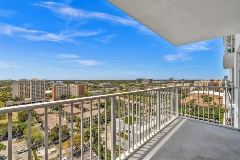 Condo in Aventura, Florida, 1 bedroom № 1960245 - photo 21