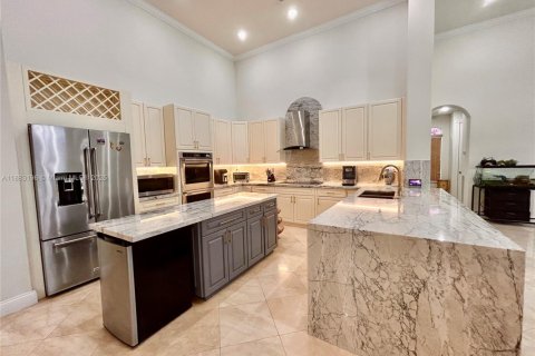 Casa en venta en Pembroke Pines, Florida, 4 dormitorios, 361.3 m2 № 1934002 - foto 7