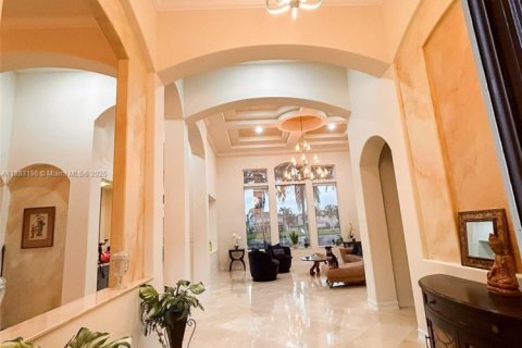 Casa en venta en Pembroke Pines, Florida, 4 dormitorios, 361.3 m2 № 1934002 - foto 21