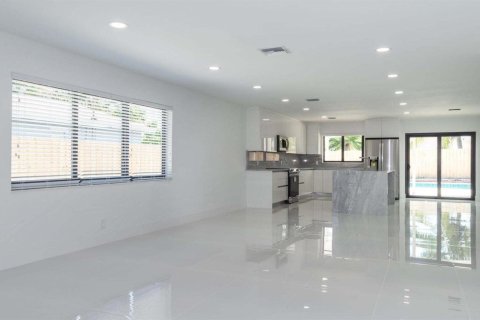 House in Boca Raton, Florida 3 bedrooms, 163.32 sq.m. № 2083502 - photo 6