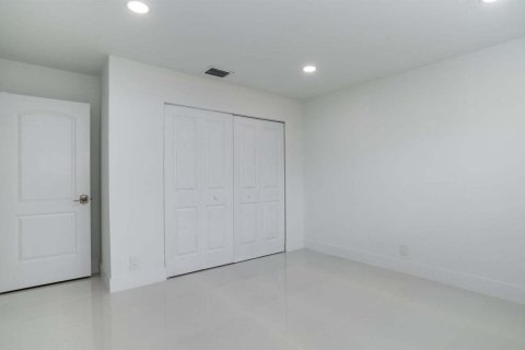House in Boca Raton, Florida 3 bedrooms, 163.32 sq.m. № 2083502 - photo 18