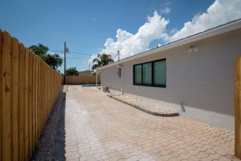 House in Boca Raton, Florida 3 bedrooms, 163.32 sq.m. № 2083502 - photo 26