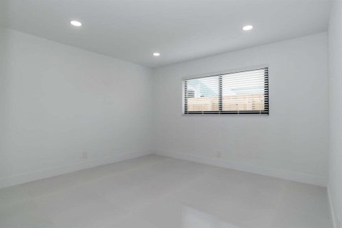 House in Boca Raton, Florida 3 bedrooms, 163.32 sq.m. № 2083502 - photo 17