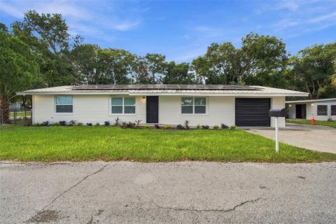 Casa en Zephyrhills, Florida 3 dormitorios, 155.61 m2 № 2371986