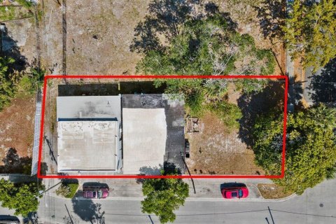 Commercial property in West Palm Beach, Florida № 2146907 - photo 4