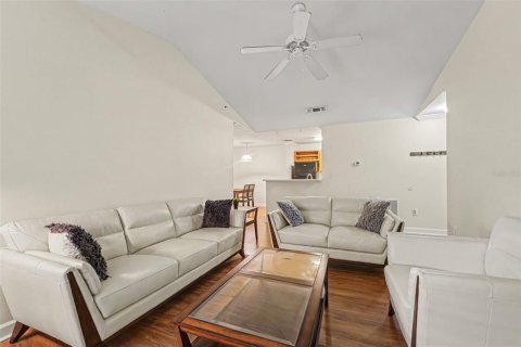 Copropriété à louer à Tampa, Floride: 2 chambres, 97.55 m2 № 2319052 - photo 3