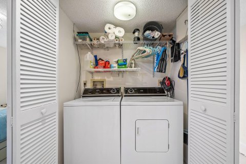 Condo in Delray Beach, Florida, 2 bedrooms  № 2251470 - photo 25