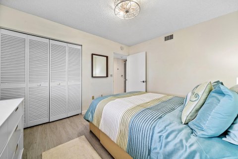Condo in Delray Beach, Florida, 2 bedrooms  № 2251470 - photo 17