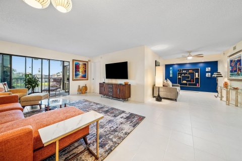 Condo in Delray Beach, Florida, 2 bedrooms  № 2251470 - photo 11