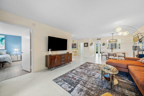 Condo in Delray Beach, Florida, 2 bedrooms  № 2251470 - photo 8