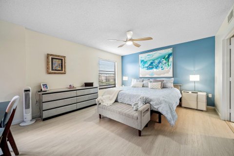 Condo in Delray Beach, Florida, 2 bedrooms  № 2251470 - photo 19