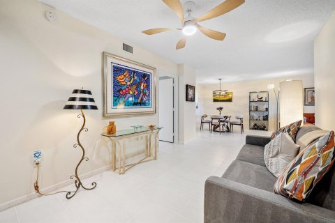 Condo in Delray Beach, Florida, 2 bedrooms  № 2251470 - photo 15