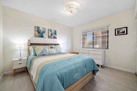 Condo in Delray Beach, Florida, 2 bedrooms  № 2251470 - photo 16
