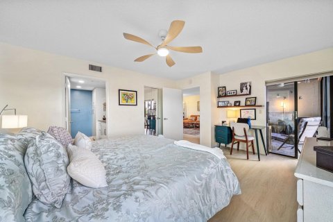 Condo in Delray Beach, Florida, 2 bedrooms  № 2251470 - photo 21