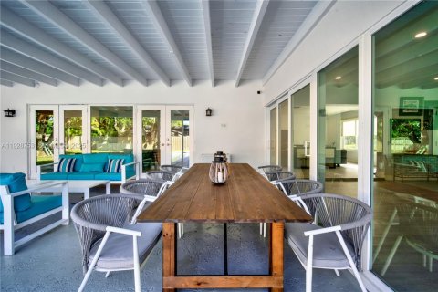 Villa ou maison à vendre à Palmetto Bay, Floride: 3 chambres, 175.59 m2 № 1988728 - photo 21