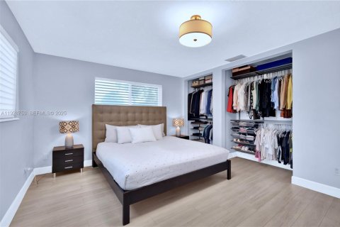 Villa ou maison à vendre à Palmetto Bay, Floride: 3 chambres, 175.59 m2 № 1988728 - photo 15