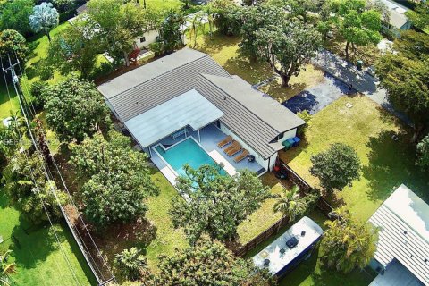 Villa ou maison à vendre à Palmetto Bay, Floride: 3 chambres, 175.59 m2 № 1988728 - photo 4