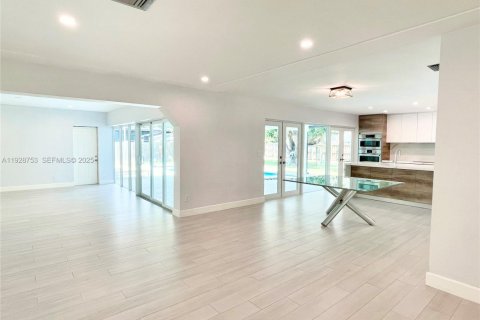 Villa ou maison à vendre à Palmetto Bay, Floride: 3 chambres, 175.59 m2 № 1988728 - photo 9