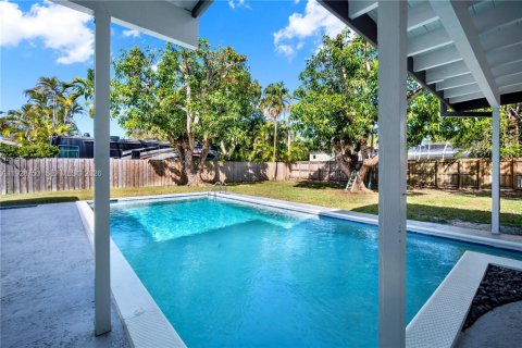 House in Palmetto Bay, Florida 3 bedrooms, 175.59 sq.m. № 1988728 - photo 26