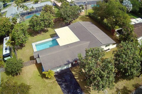 Villa ou maison à vendre à Palmetto Bay, Floride: 3 chambres, 175.59 m2 № 1988728 - photo 2