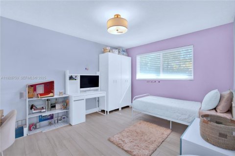 Villa ou maison à vendre à Palmetto Bay, Floride: 3 chambres, 175.59 m2 № 1988728 - photo 17