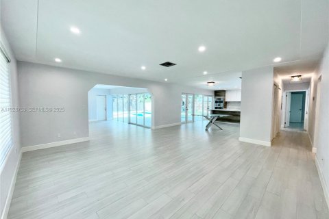 Villa ou maison à vendre à Palmetto Bay, Floride: 3 chambres, 175.59 m2 № 1988728 - photo 8