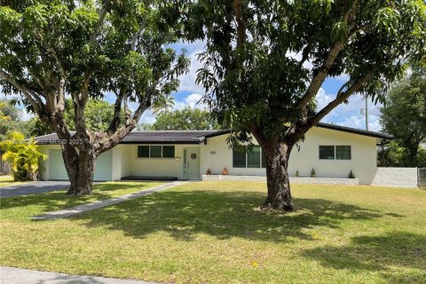 Villa ou maison à vendre à Palmetto Bay, Floride: 3 chambres, 175.59 m2 № 1988728 - photo 1
