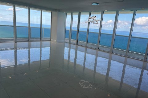 Copropriété à louer à Hallandale Beach, Floride: 3 chambres, 191.84 m2 № 1753706 - photo 30