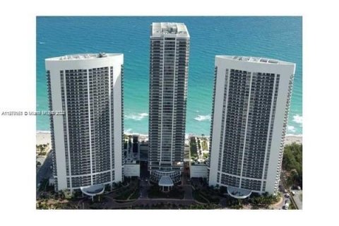 Copropriété à louer à Hallandale Beach, Floride: 3 chambres, 191.84 m2 № 1753706 - photo 8