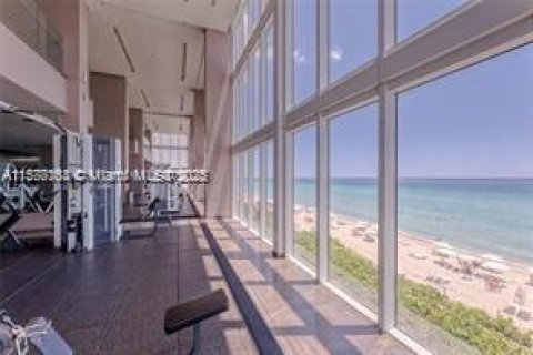 Condominio en alquiler en Hallandale Beach, Florida, 3 dormitorios, 191.84 m2 № 1753706 - foto 16