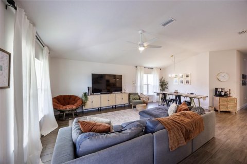House in Newberry, Florida 4 bedrooms, 154.59 sq.m. № 1899995 - photo 22