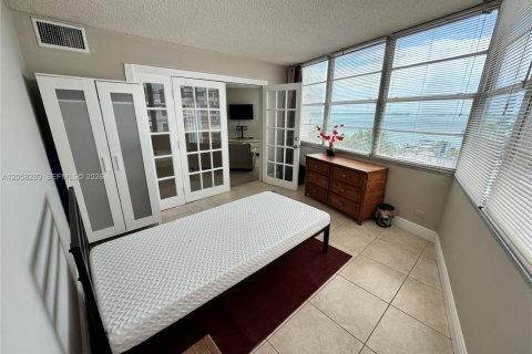 Copropriété à louer à Miami, Floride: 2 chambres, 91.97 m2 № 2168141 - photo 7