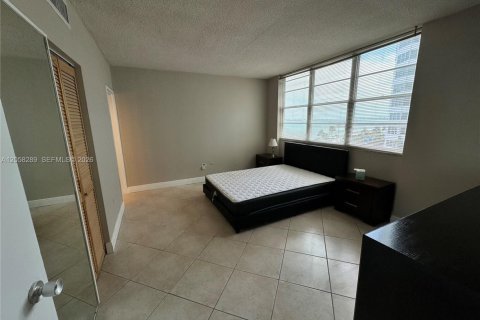 Copropriété à louer à Miami, Floride: 2 chambres, 91.97 m2 № 2168141 - photo 5