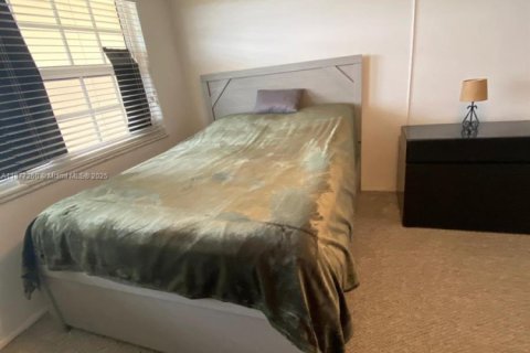 Condo in Pompano Beach, Florida, 3 bedrooms  № 1922147 - photo 16