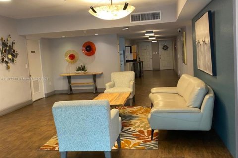 Condo in Pompano Beach, Florida, 3 bedrooms  № 1922147 - photo 23