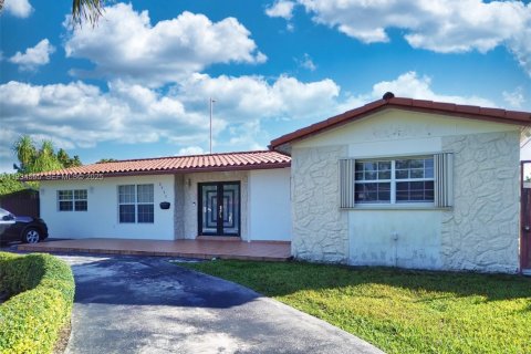 Casa en Miami, Florida 5 dormitorios, 190.17 m2 № 2152500