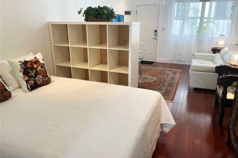 Condominio en alquiler en Miami Beach, Florida, 47.84 m2 № 1957010 - foto 14