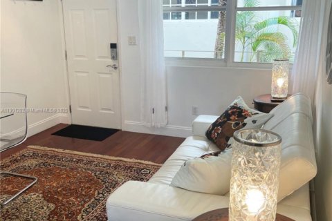 Condominio en alquiler en Miami Beach, Florida, 47.84 m2 № 1957010 - foto 9