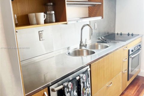 Condominio en alquiler en Miami Beach, Florida, 47.84 m2 № 1957010 - foto 19