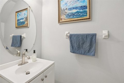 Touwnhouse à vendre à Palm Harbor, Floride: 2 chambres, 117.71 m2 № 2122309 - photo 13