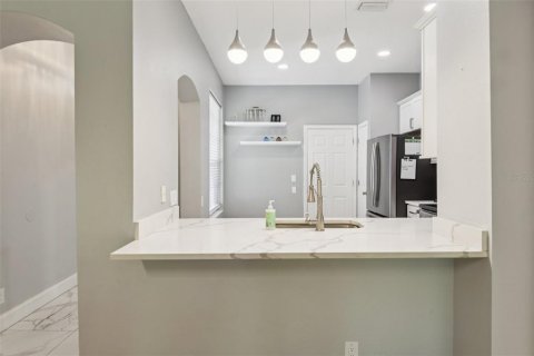 Touwnhouse à vendre à Palm Harbor, Floride: 2 chambres, 117.71 m2 № 2122309 - photo 12