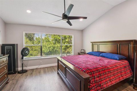 Touwnhouse à vendre à Palm Harbor, Floride: 2 chambres, 117.71 m2 № 2122309 - photo 15