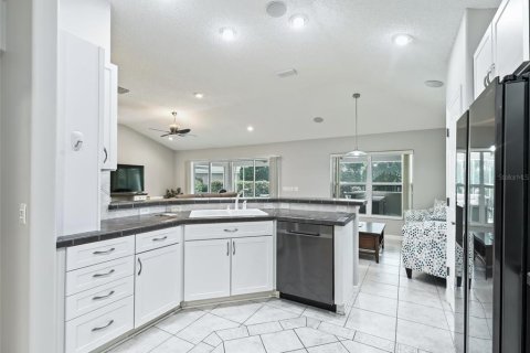 Casa en alquiler en The Villages, Florida, 3 dormitorios, 186.18 m2 № 1837130 - foto 11