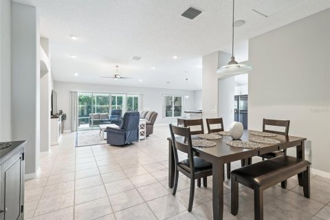 Casa en alquiler en The Villages, Florida, 3 dormitorios, 186.18 m2 № 1837130 - foto 3