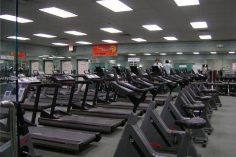 Condominio en alquiler en Pembroke Pines, Florida, 1 dormitorio, 75.34 m2 № 1993768 - foto 19