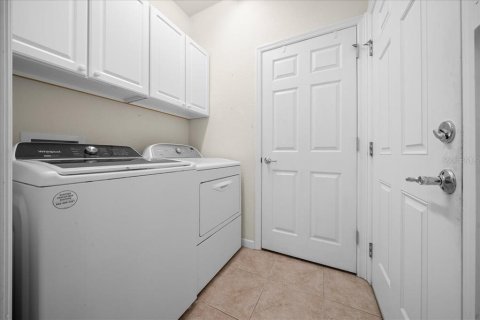House in Ocala, Florida 2 bedrooms, 148.27 sq.m. № 2218283 - photo 25